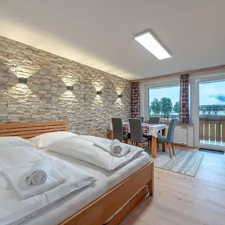 Deluxe Studio Kaprun By All In One Apartments Exterior photo