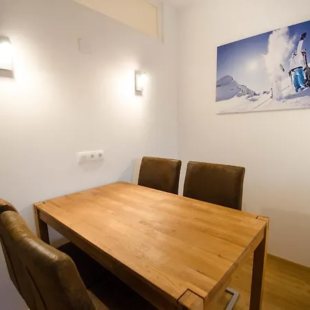 Deluxe Studio Kaprun By All In One Apartments Room photo