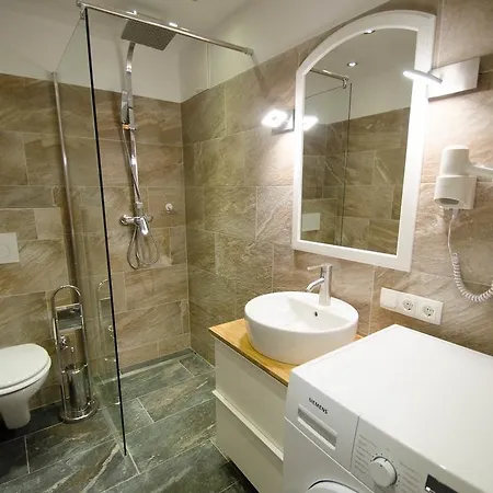 Deluxe Studio Kaprun By All In One Apartments Room photo