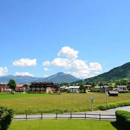 Deluxe Studio Kaprun By All In One Apartments Room photo