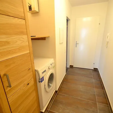 Deluxe Studio Kaprun By All In One Apartments Room photo