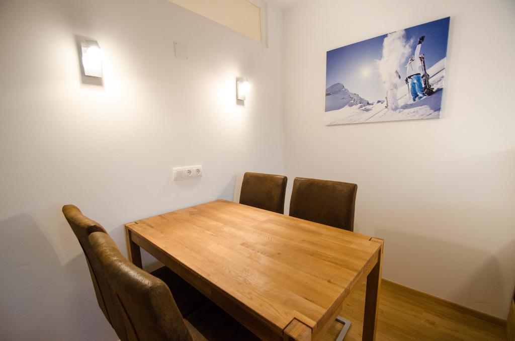 Deluxe By In One Apartment